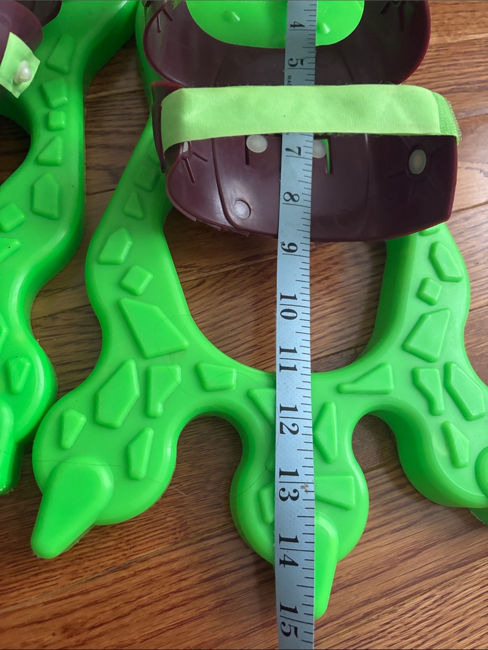 Sport Fun Kids Velcro Strap on Monster Dinosaur Feet Costume or Play - Picture 12 of 13